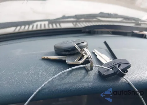 1989 Toyota Pickup 1/2 Ton Short Wheelbase z USA, uszkodzony, nr VIN JT4RN81R7K0008653